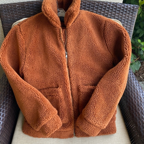 ELODIE FUZZY RUST JACKET - Picture 6 of 7